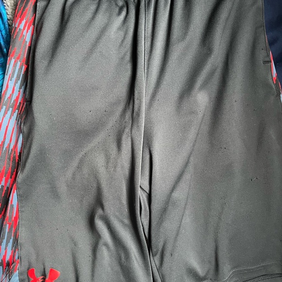 2 Pair Lot Boys Basketball Shorts All in Motion and Under Armor - Picture 7 of 10